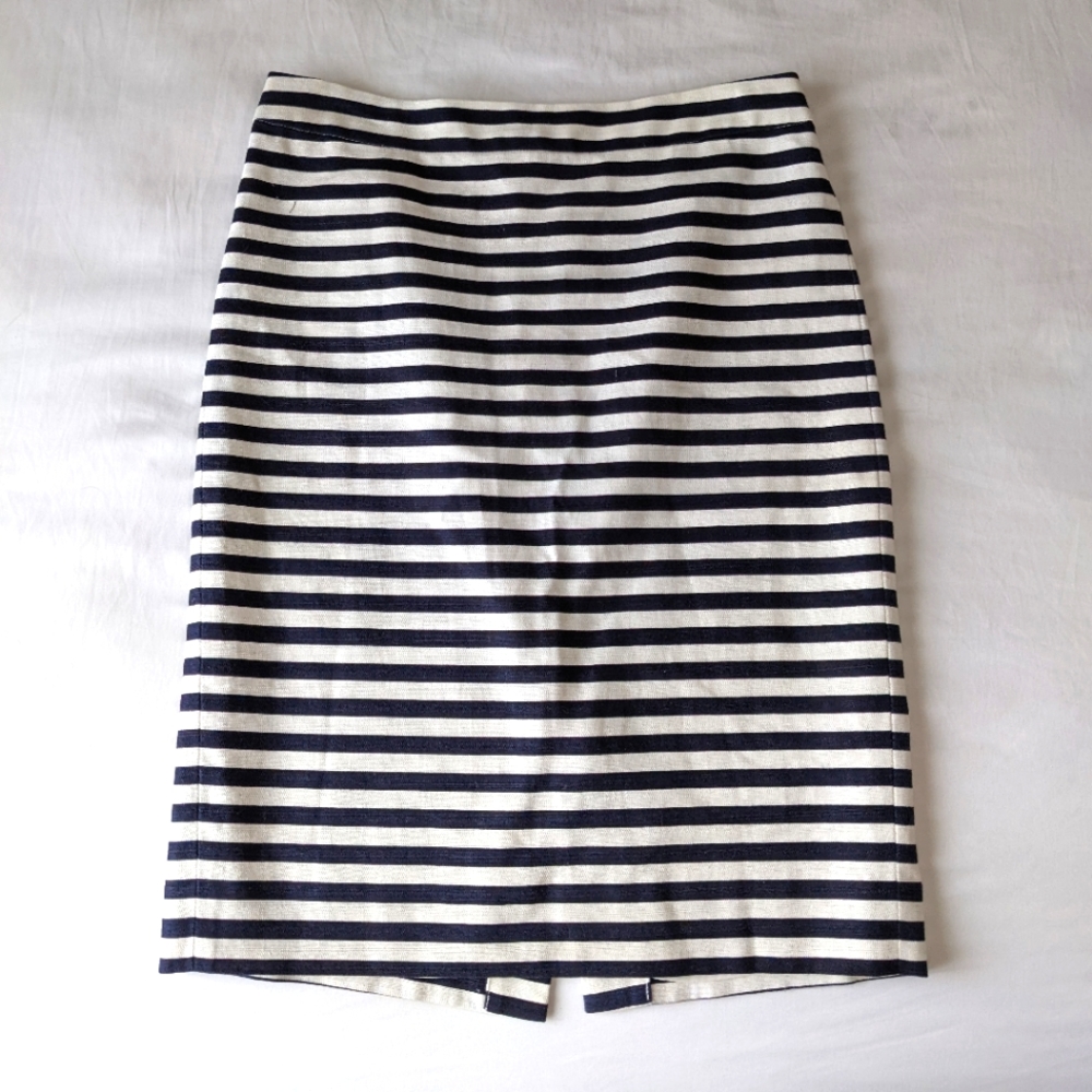J. Crew Linen Pencil Skirt Size 4 navy Blue And White Stripes Size 4